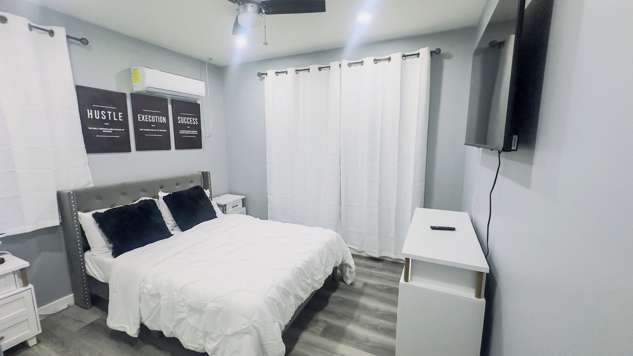 Photo of Bedroom in Nassau