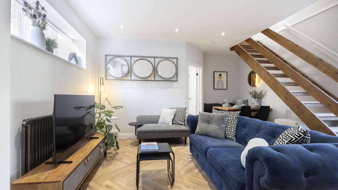 Photo of Livingroom in Cheltenham