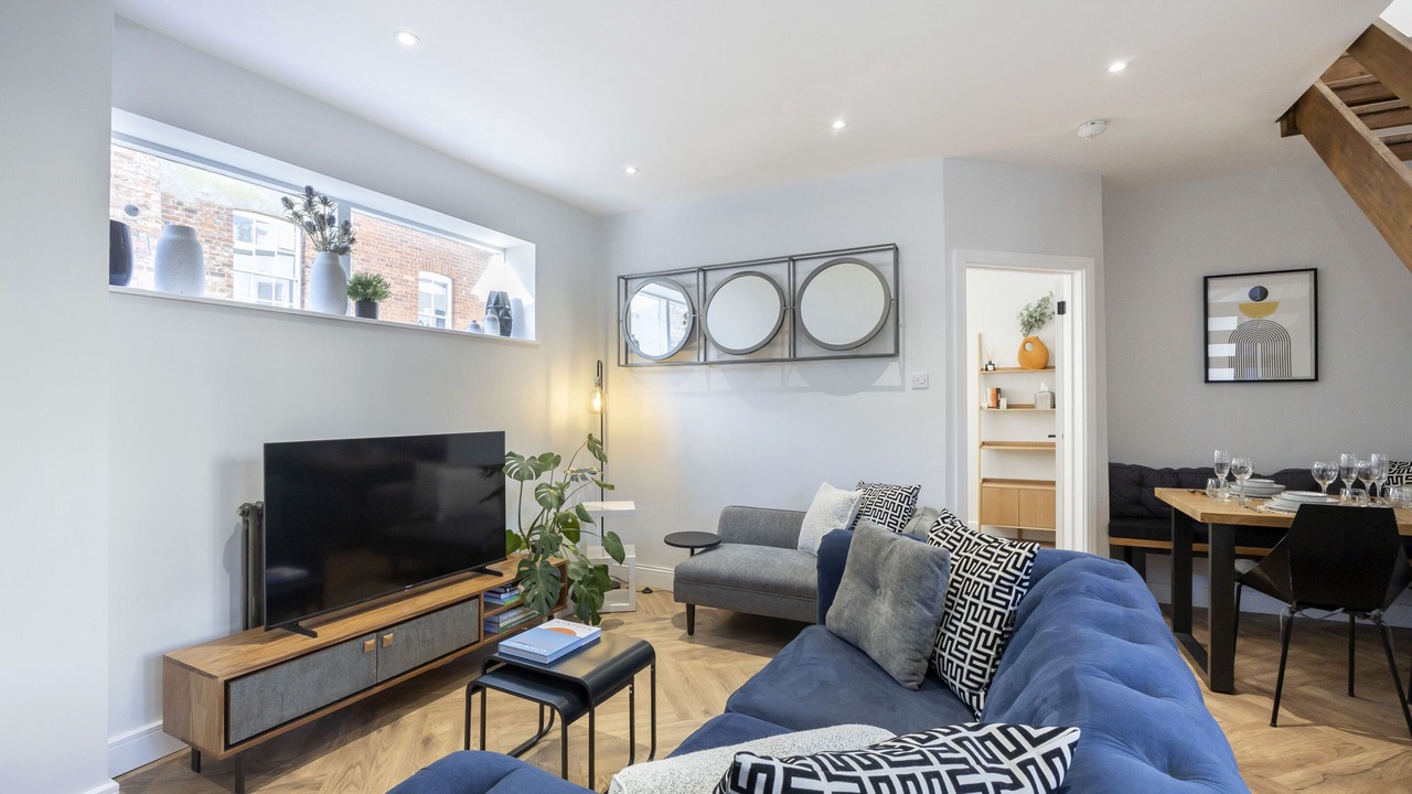 Photo of Livingroom in Cheltenham