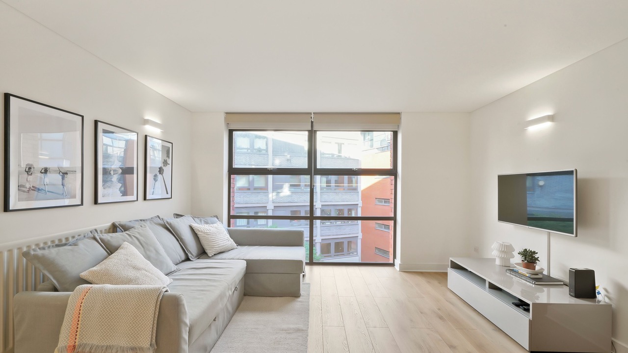 Photo of Livingroom in Farringdon