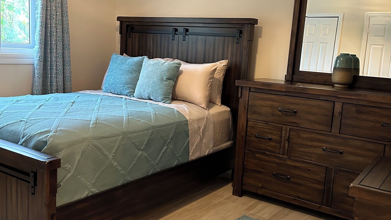 Photo of Bedroom in Farmer's Hill
