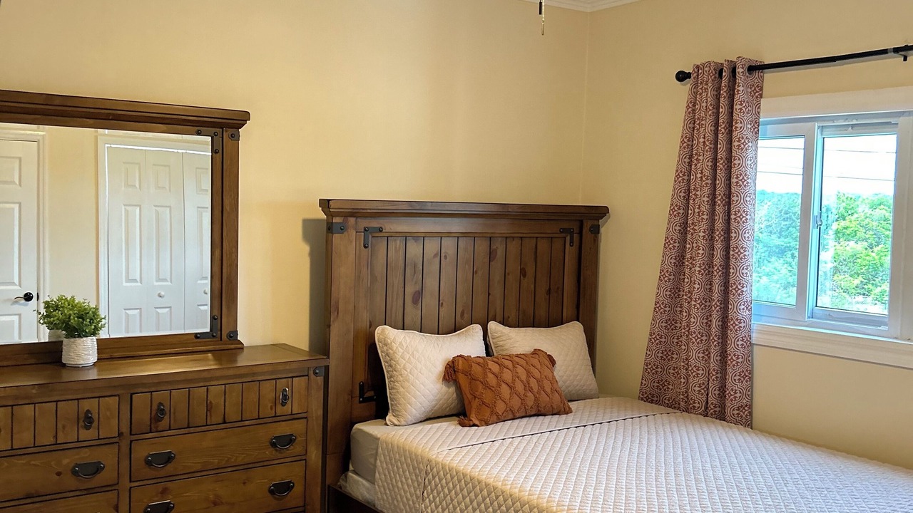 Photo of Bedroom in Farmer's Hill
