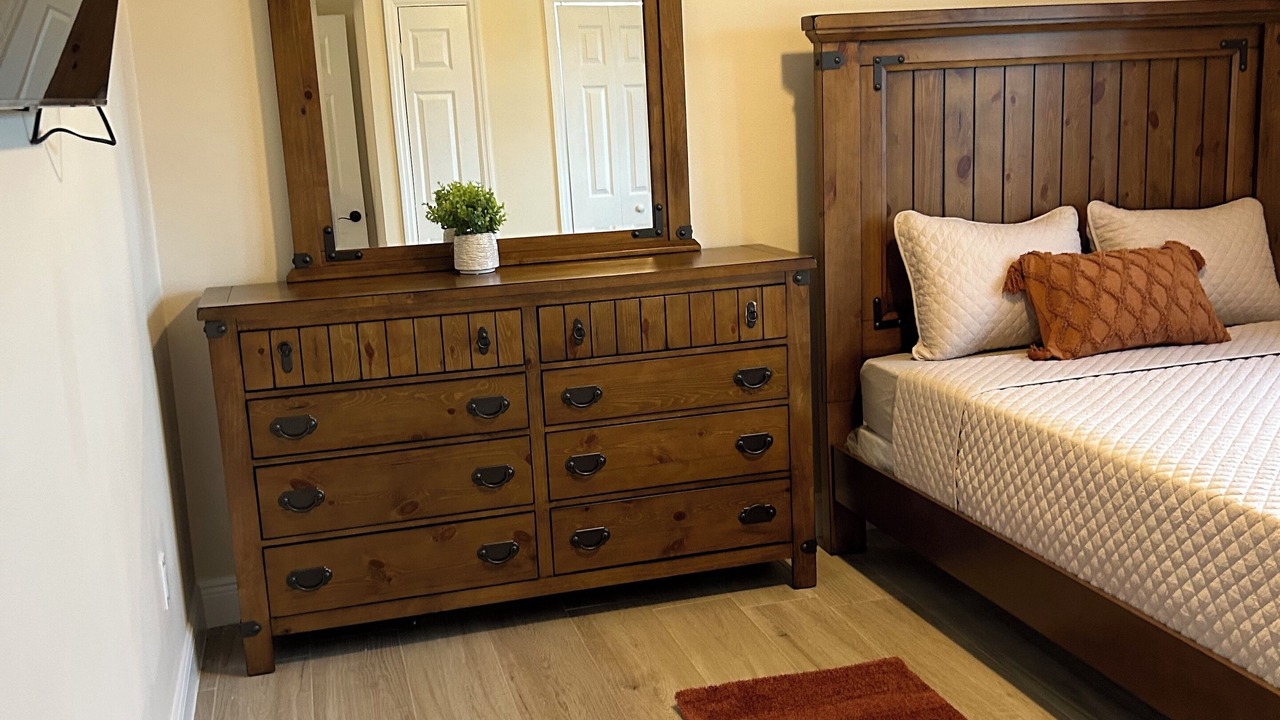 Photo of Bedroom in Farmer's Hill