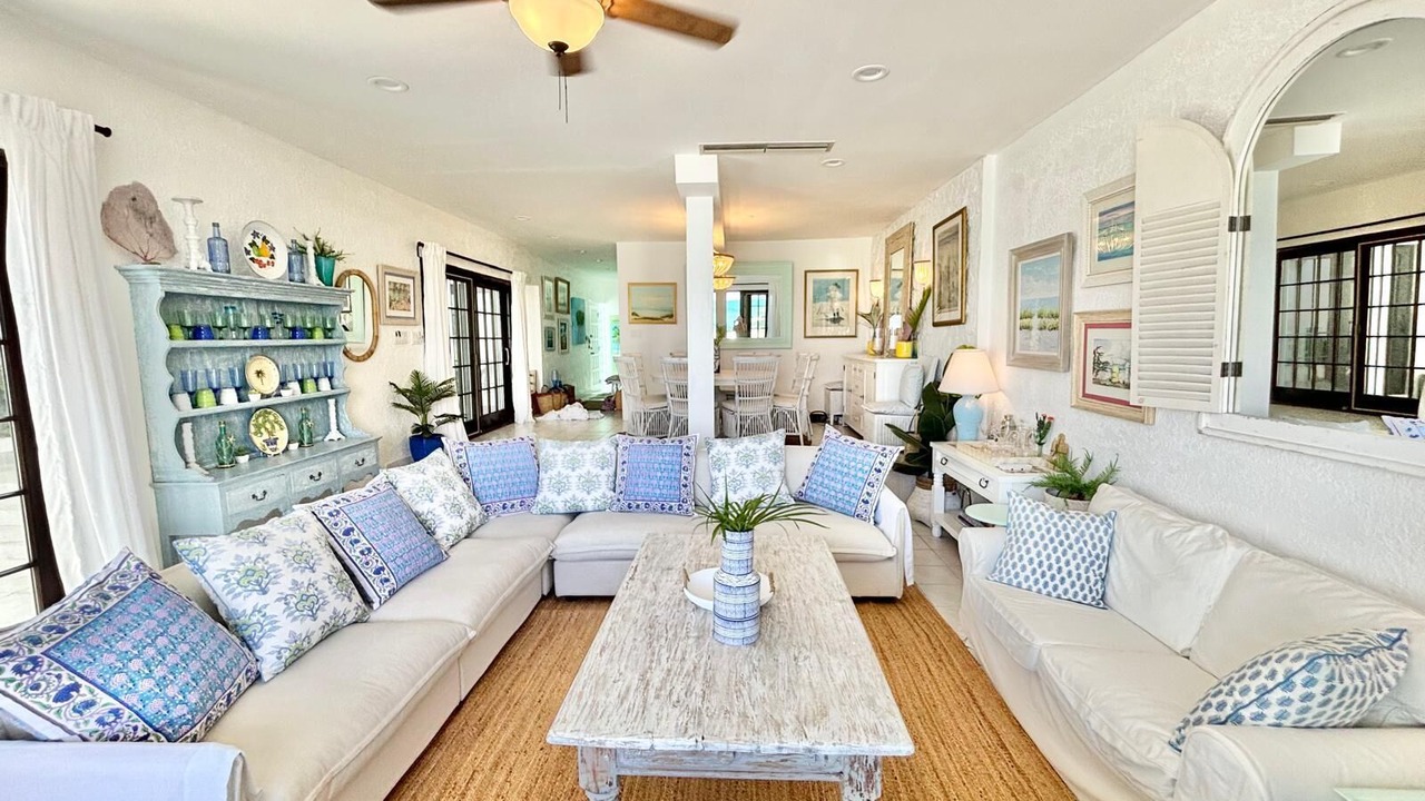 Photo of Livingroom in Nassau