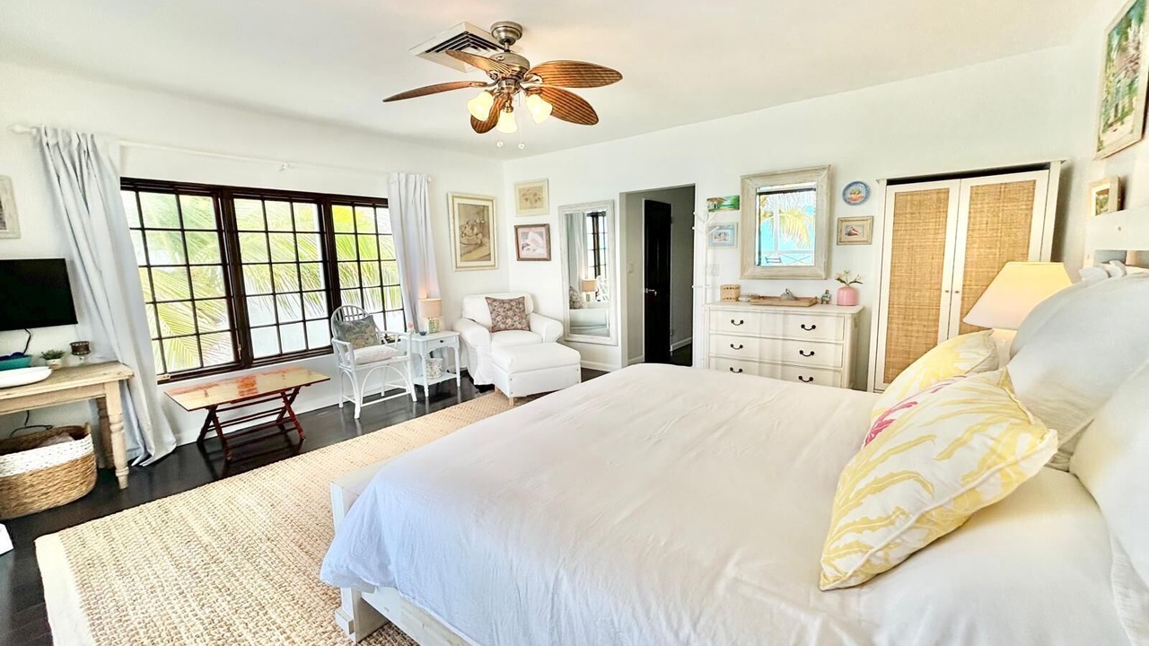 Photo of Bedroom in Nassau