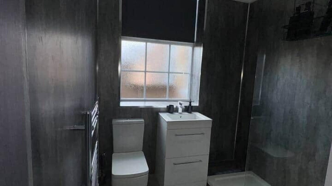 Photo of Bathroom in Everton