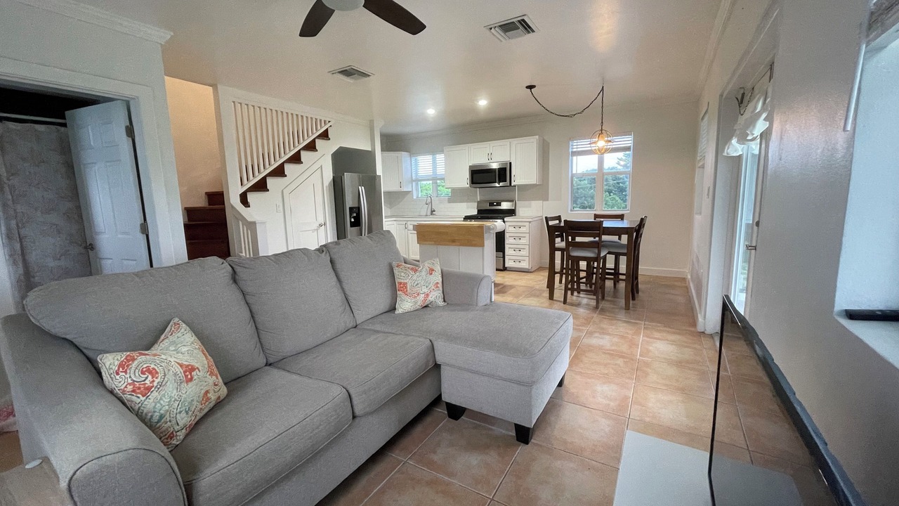 Photo of Livingroom in Lubbers Quarters Cay