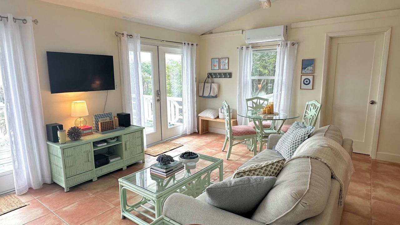 Photo of Livingroom in Forbes Hill