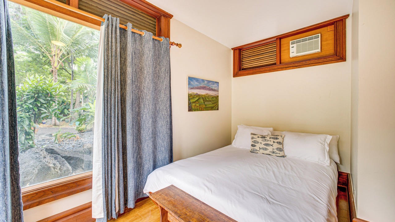 Photo of Bedroom in Keauhou