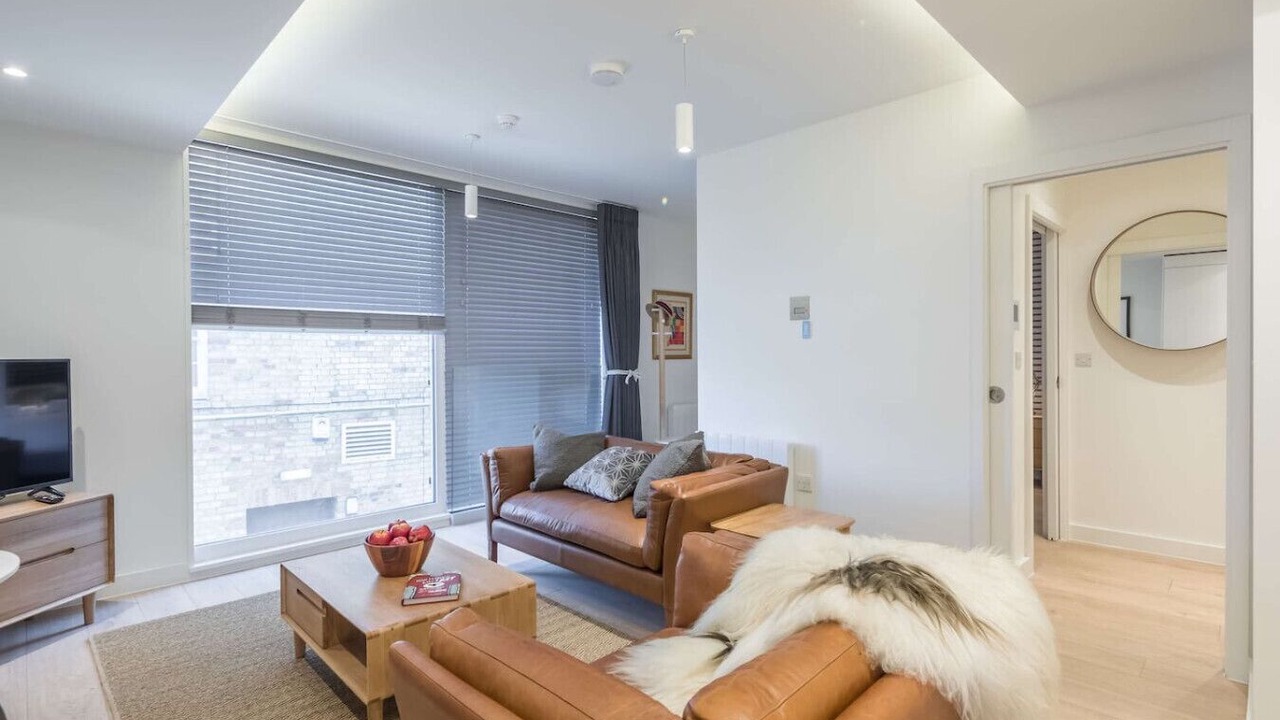 Photo of Livingroom in Cambridge City Centre