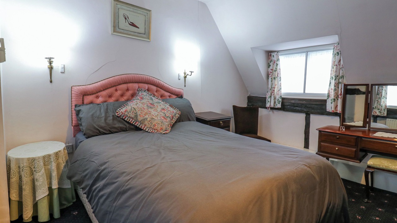 Photo of Bedroom in Broom