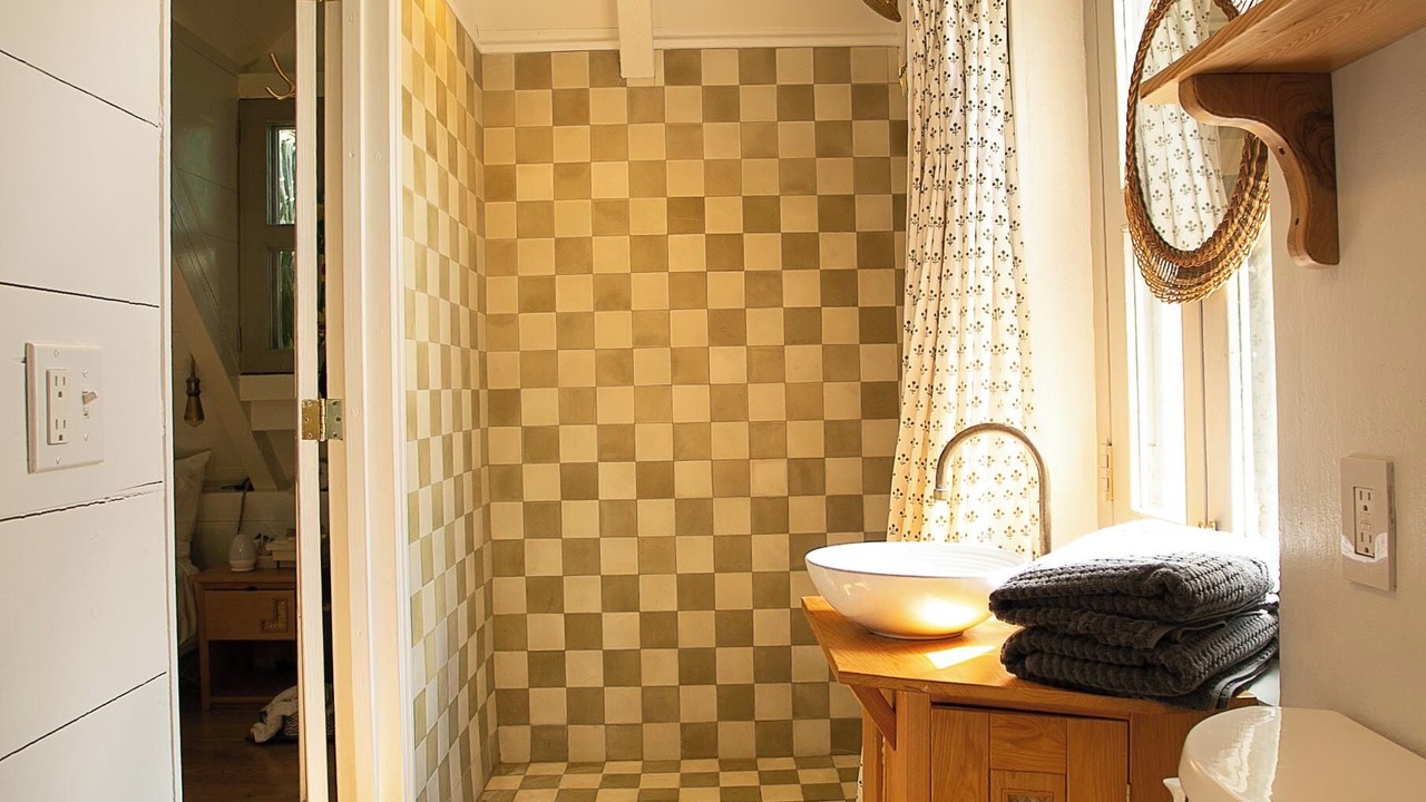 Photo of Bathroom in Dunmore Town