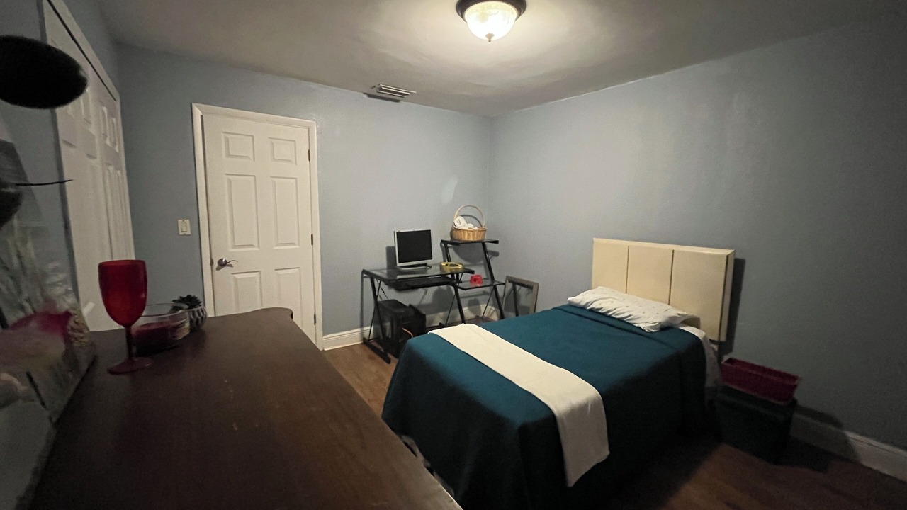 Photo of Bedroom in Bahamia West
