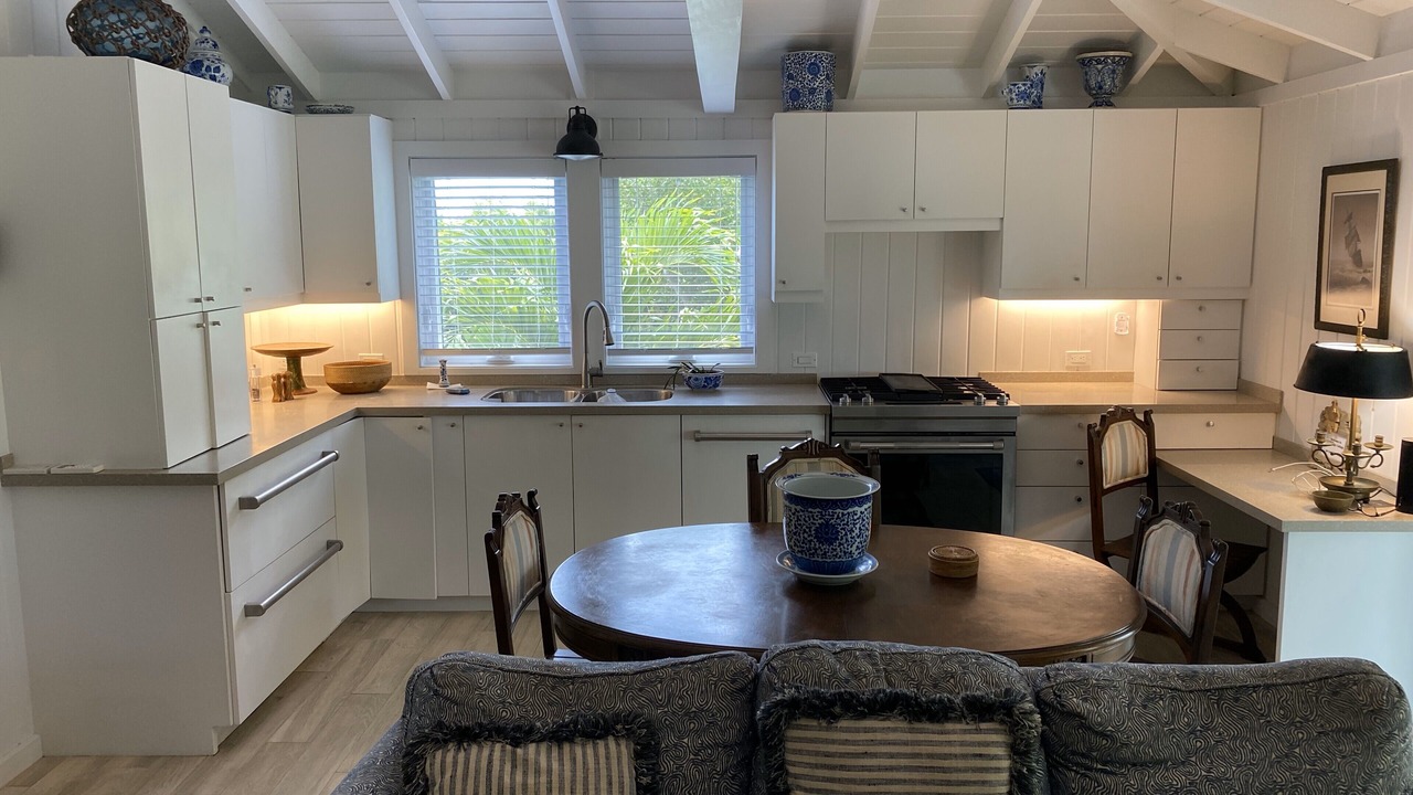 Photo of Bedroom in Man O War Cay