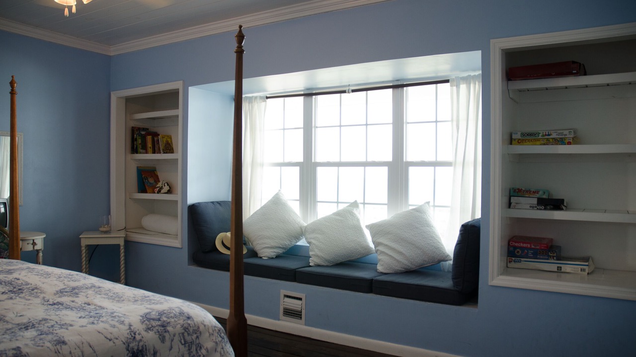 Photo of Bedroom in Dunmore Town