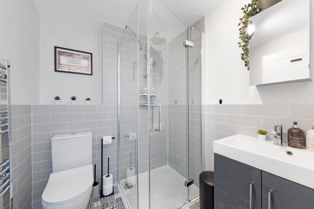 Photo of Bathroom in Camden Town with Primrose Hill