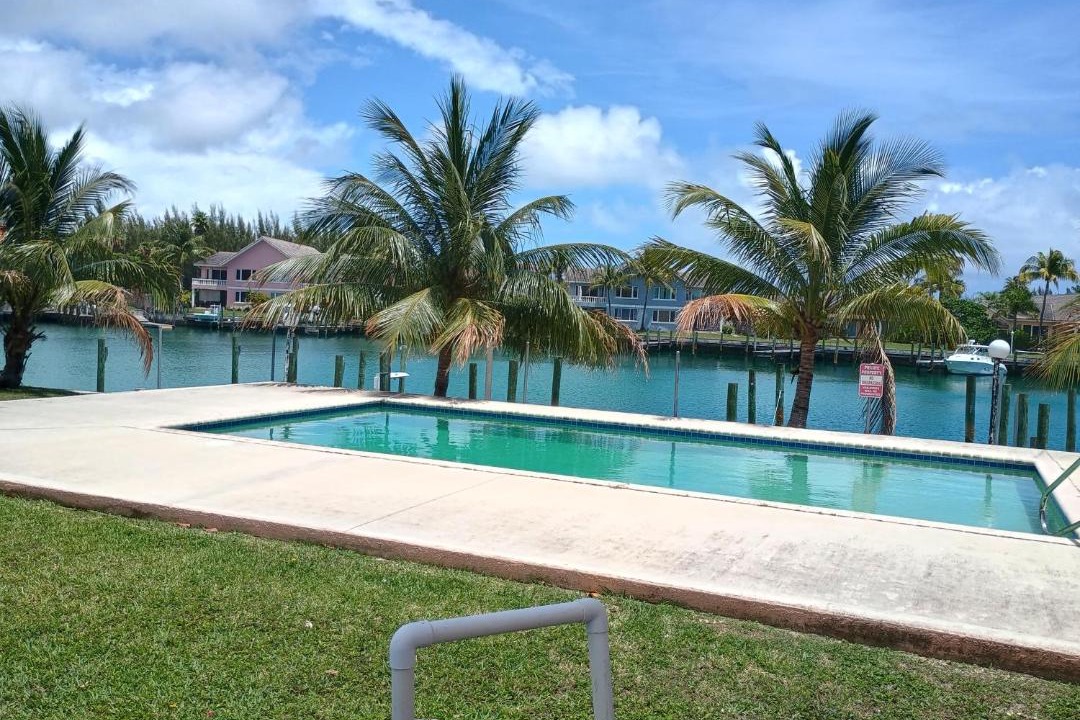 Photo of Others in Bahamia West