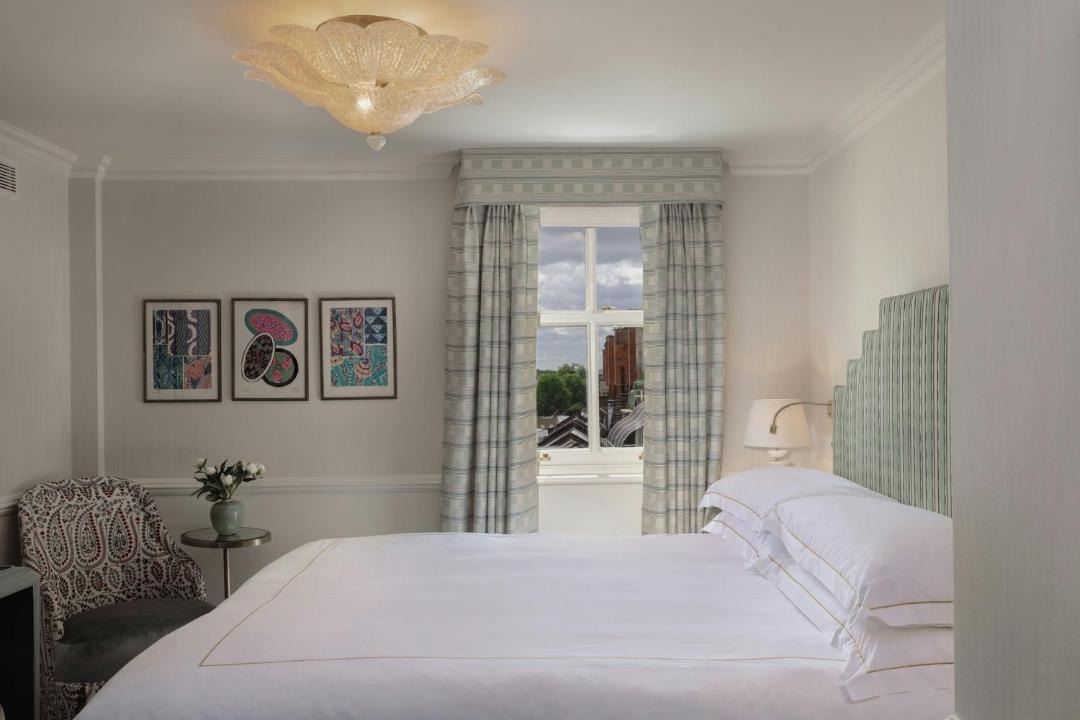 Photo of Bedroom in Queen's Gate