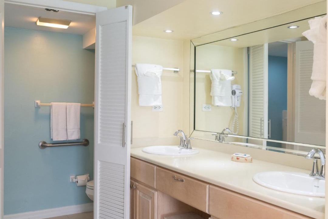 Photo of Bathroom in Paradise Island