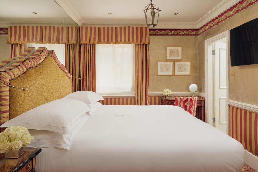 Photo of Bedroom in Queen's Gate
