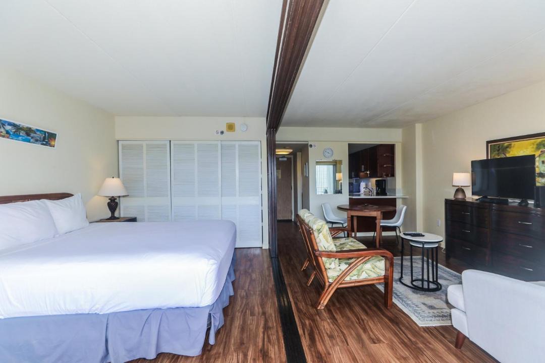 Photo of Bedroom in Waikiki