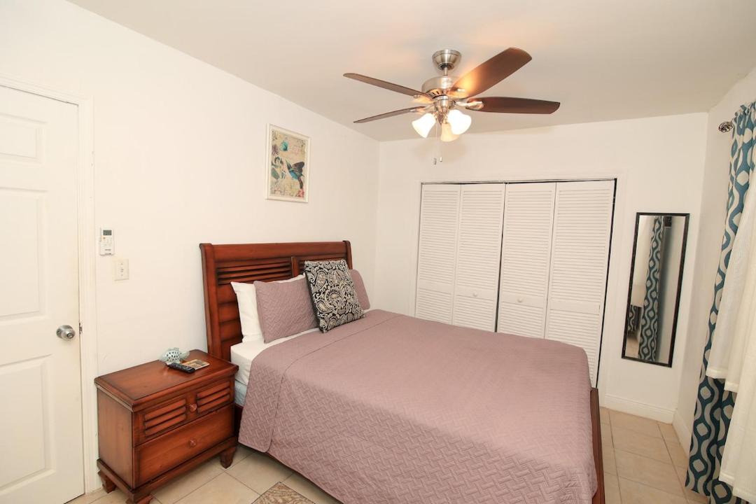 Photo of Bedroom in Nassau