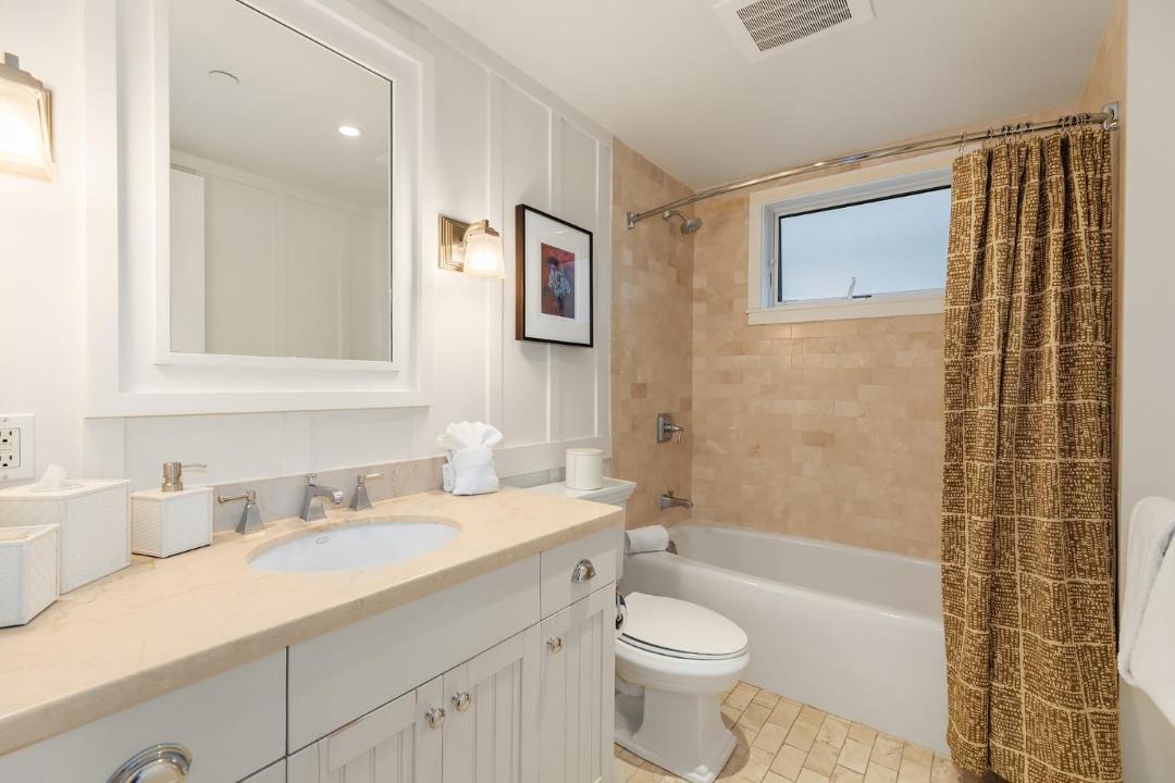 Photo of Bathroom in Kahuku