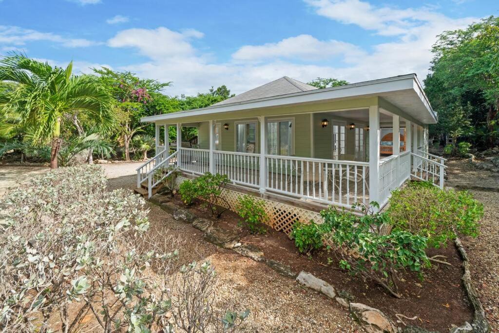Photo of Buildings in Great Exuma