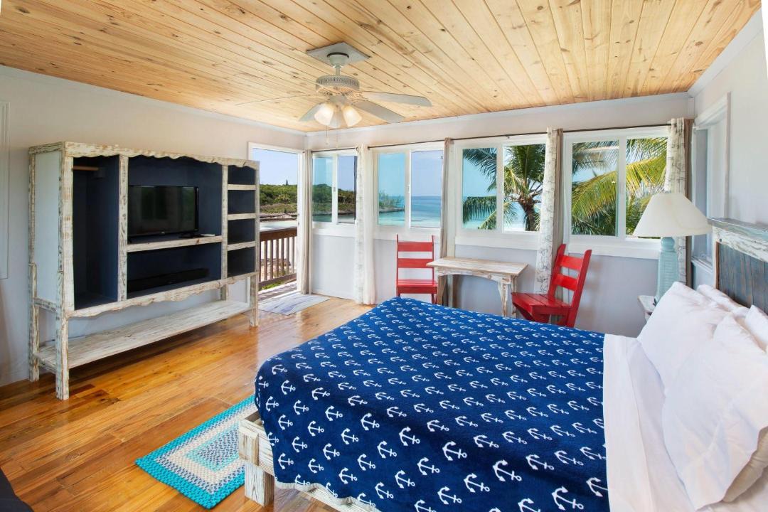 Photo of Bedroom in Governor's Harbour