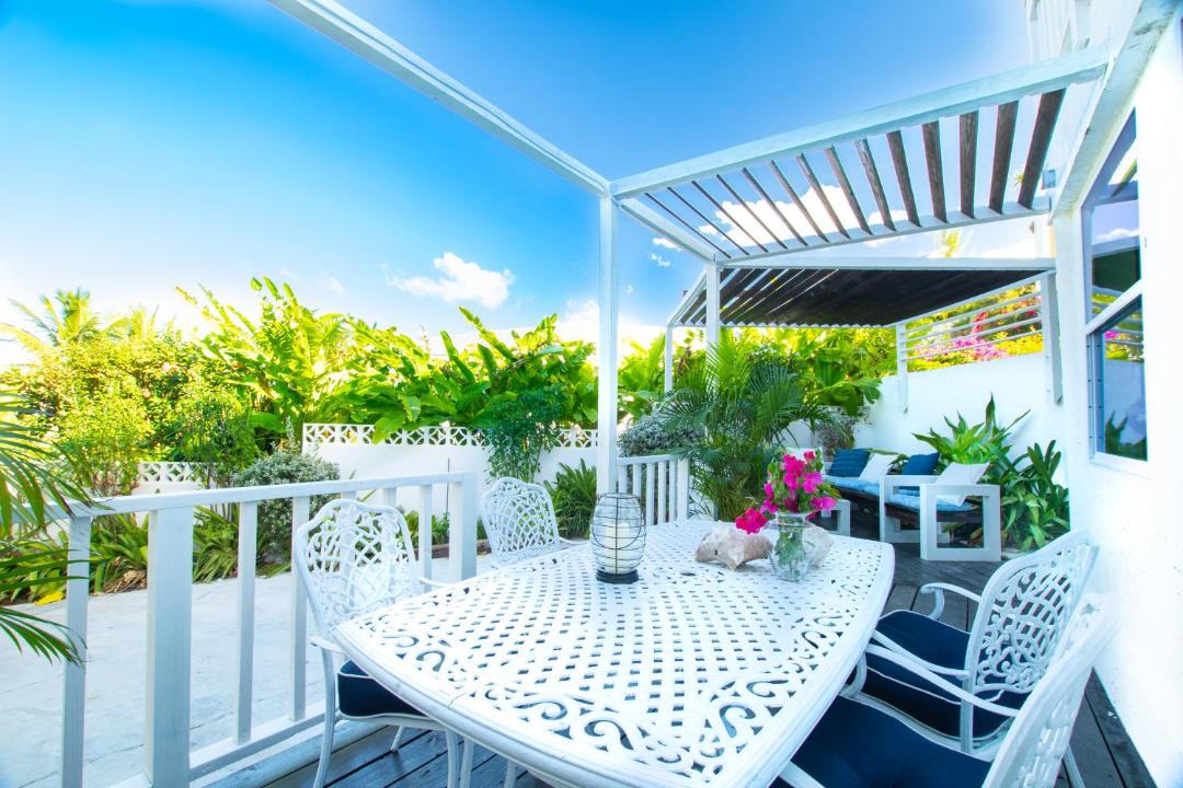 Photo of Patio Balcony in Nassau
