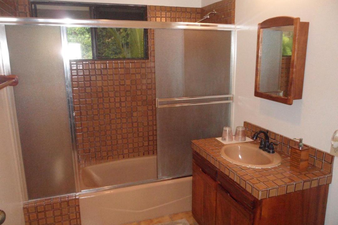 Photo of Bathroom in Honaunau-Napoopoo