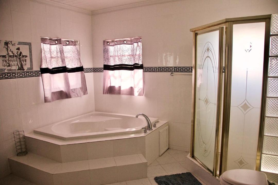Photo of Bathroom in Gambier