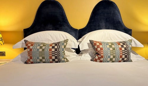 Deluxe Super King Room