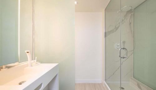 Ocean View Queen Room