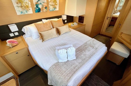 Staniel Cay Boat Rental | Luxury All-Inclusive Yacht in the Bahamas