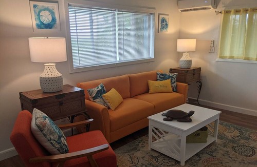 Governor's Harbour Cottage | Centrally located, budget friendly cottage across of GHB airport.