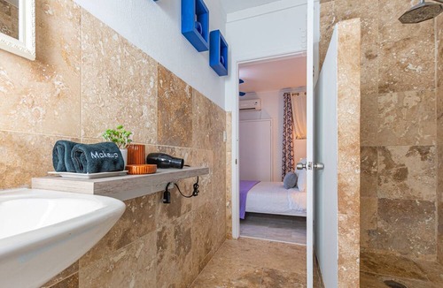 Nassau Cottage | Cozy Beach Front Cottage, 1 step from Beach