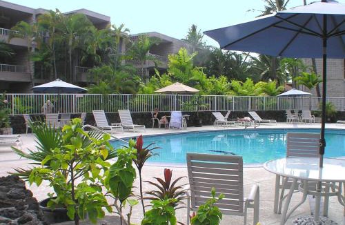 Kailua-Kona Apartment | Ocean Front Complex 2Nd Floor Unit Summer Special