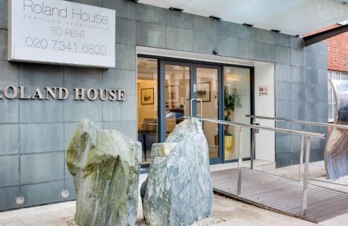 Courtfield Apartment | Double Bedroom Apartment in Chelsea with Jacuzzi