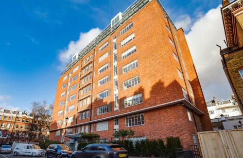 Courtfield Apartment | Double Bedroom Apartment in Chelsea with Jacuzzi