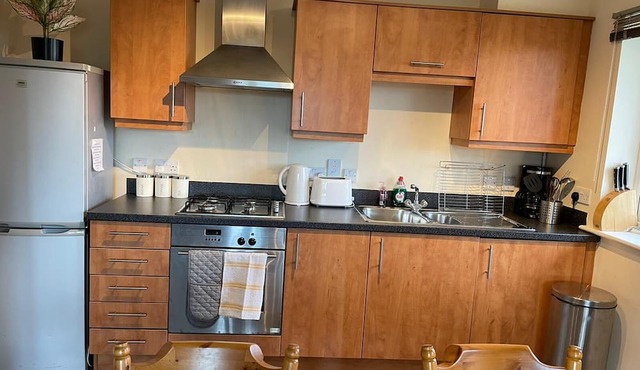 Global Boutique Relocation Hatfield 2 Bed Apt near Station W/Free Parking