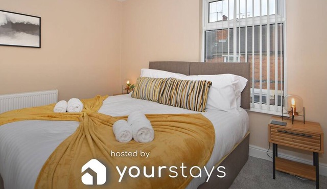 Mocha House: 2 Bedroom Sunny Vibes Retreat in Stoke!