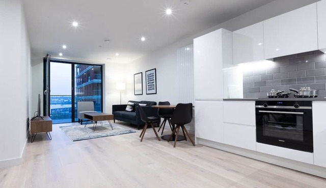 Deuces2lets - 1 bed in Excel