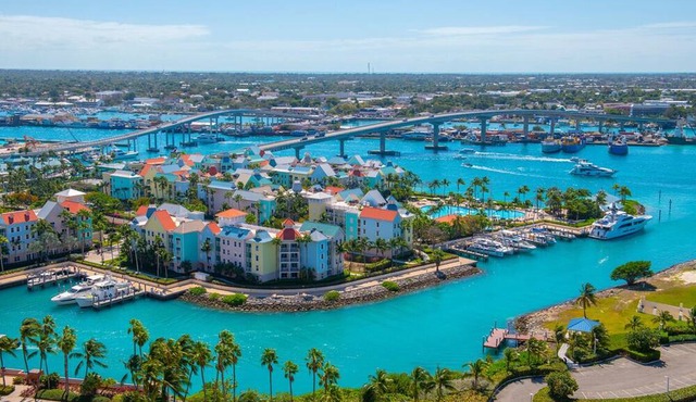 Caribbean Bliss: Sun-soaked Sailing Adventure from Nassau, Bahamas