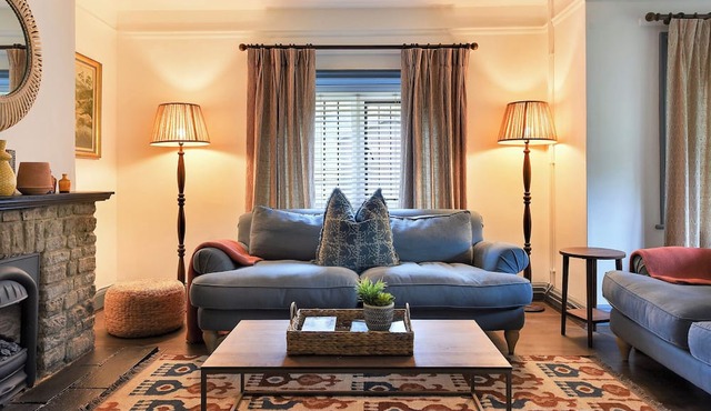 HOME FARM COTTAGE, pet friendly, luxury holiday cottage in Oundle