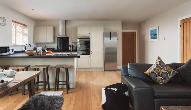 3 Bed in Widemouth Bay (oc-g42836)