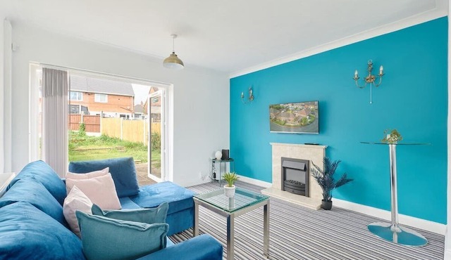 Lovelyhome-St3-3BR-7guest-garden
